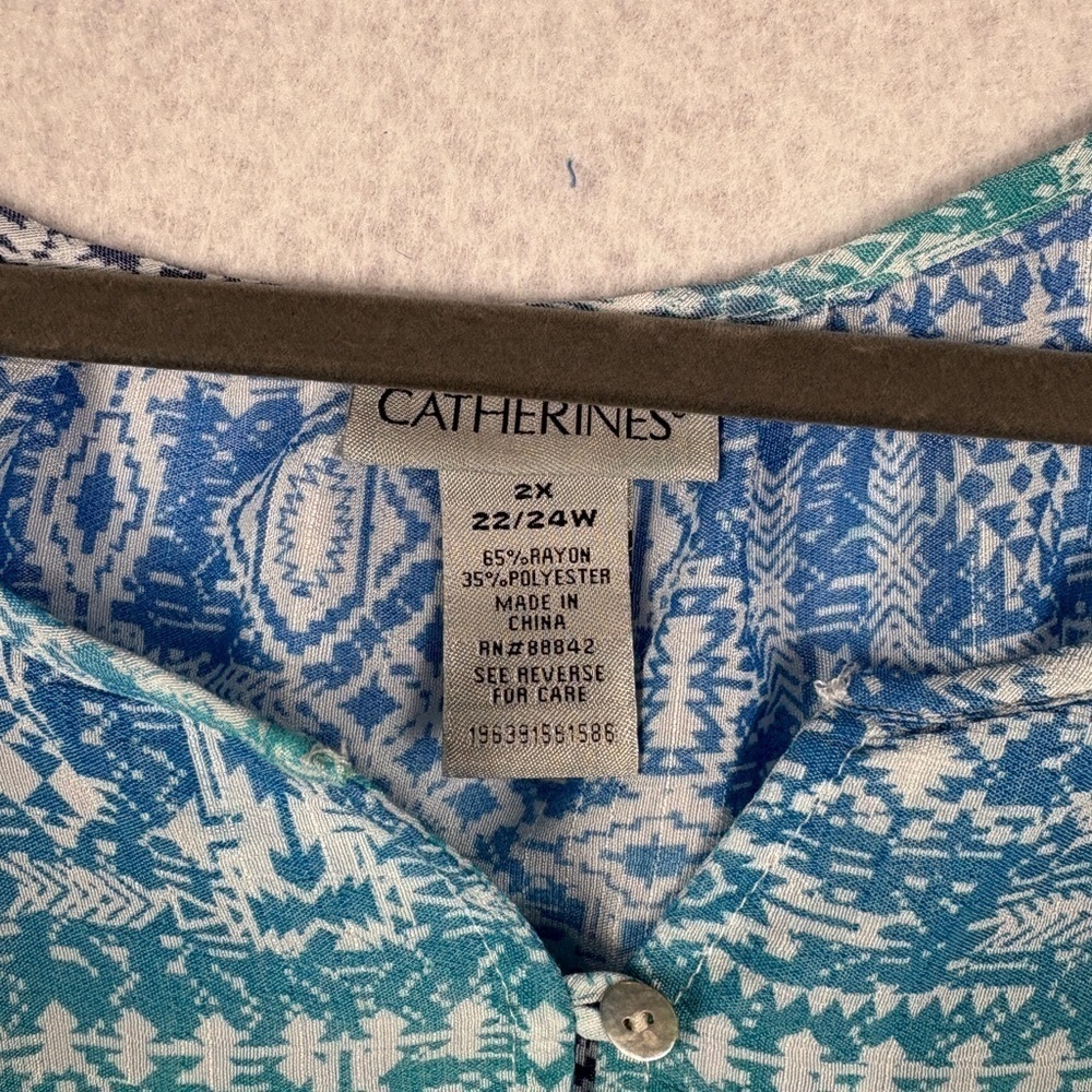 Catherine’s Beautiful Spring Top Size 2X - Picture 3 of 4